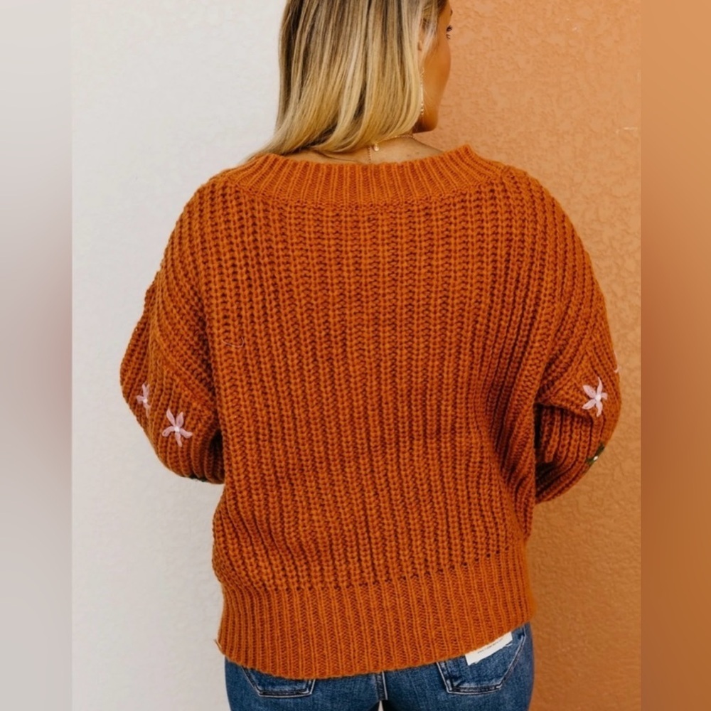 NWT Rust Cable Knit V Neck Floral Embroidered Bubble Sleeve Size Medium - Picture 11 of 16